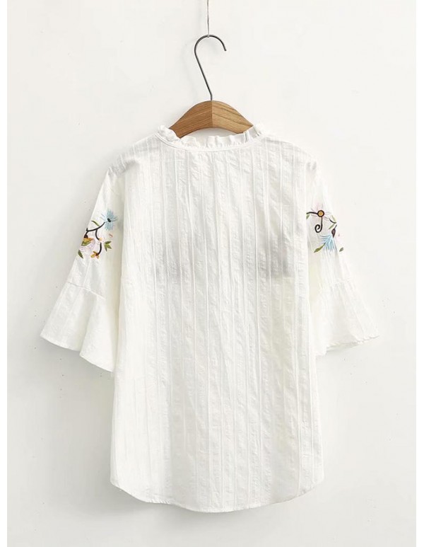 Women Fashion Embroidery Flare Sleeves Blouse