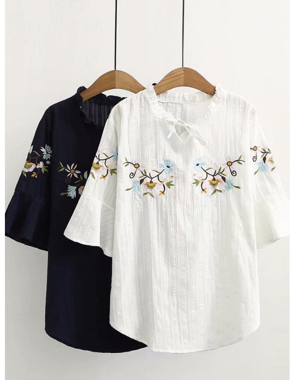 Women Fashion Embroidery Flare Sleeves Blouse